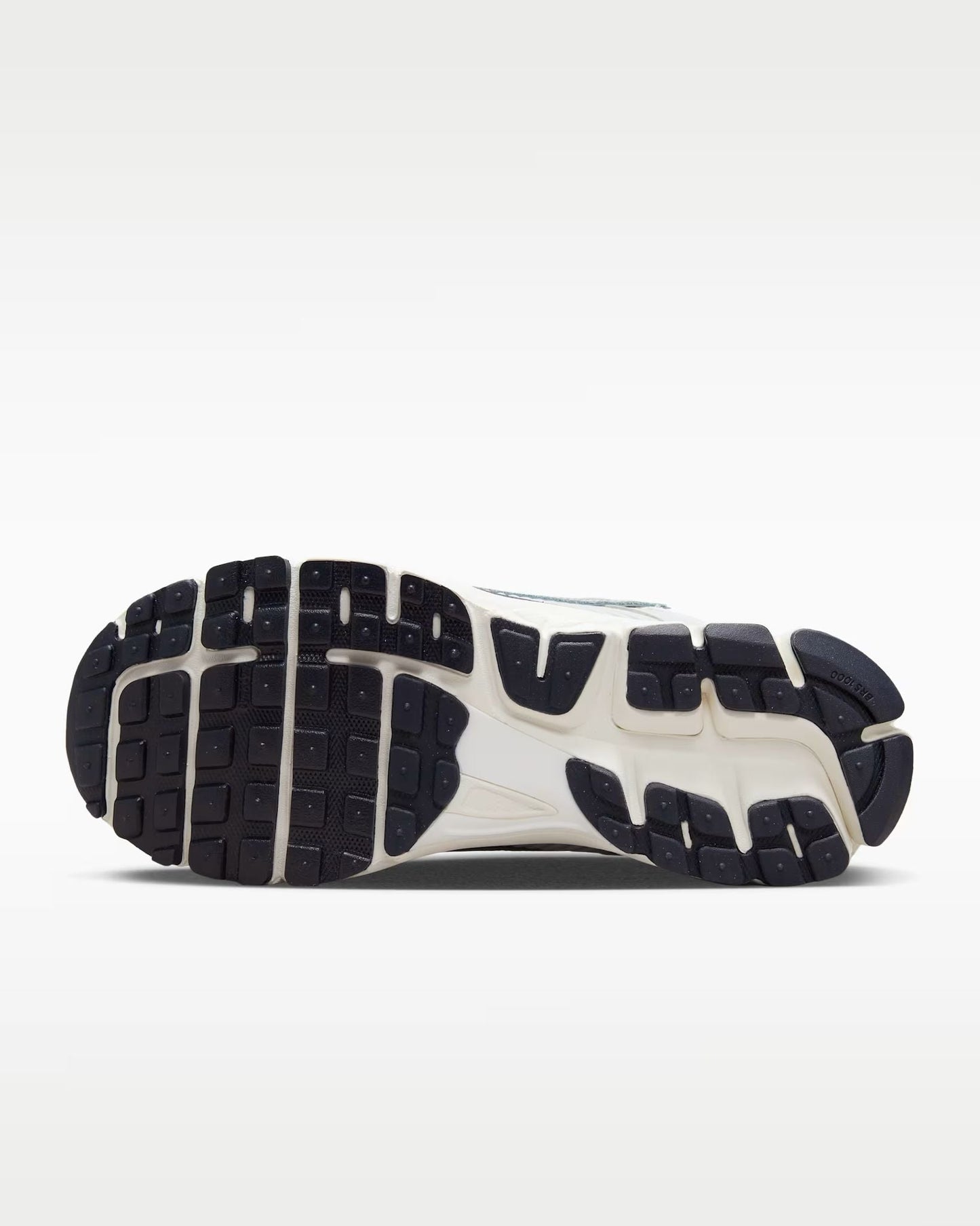 Vomero 5 - Photon dust metallic silver